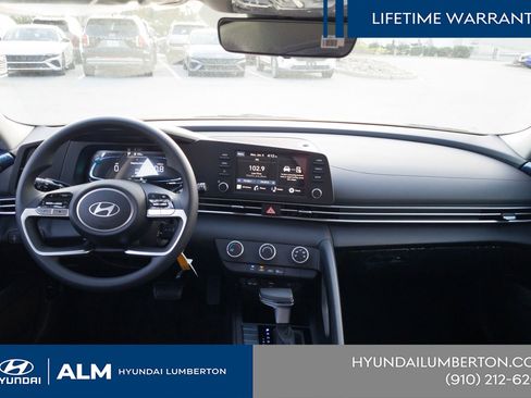 New 2026 Hyundai Elantra SE FWD image 21