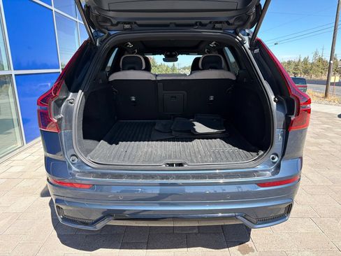 Used 2026 Volvo XC60 B5 Plus AWD/4WD image 9