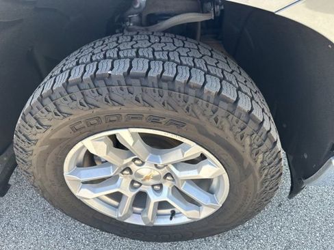Used 2023 Chevrolet Silverado 1500 LT w/ Max Trailering Package AWD/4WD image 11