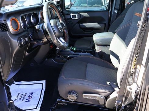 Used 2023 Jeep Gladiator Mojave w/ Cold Weather Group image 43