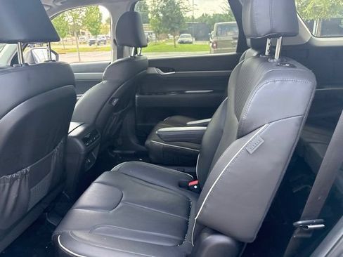 Used 2025 Hyundai Palisade SEL FWD image 18