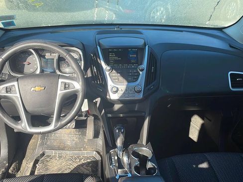 Used 2017 Chevrolet Equinox LT w/ Convenience Package AWD/4WD image 12