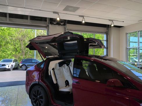 Used 2023 Tesla Model X AWD/4WD image 25