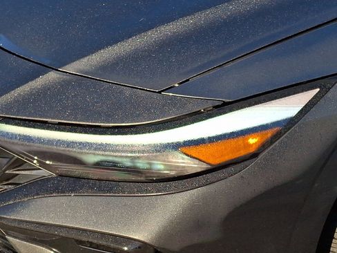 Certified 2024 Hyundai Elantra Limited FWD image 9