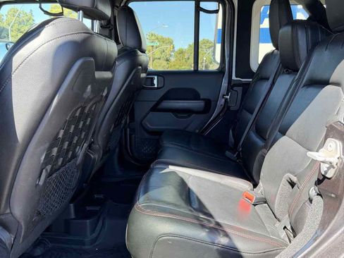 Used 2018 Jeep Wrangler Unlimited Rubicon image 21