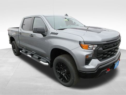 New 2026 Chevrolet Silverado 1500 Custom Trail Boss w/ LPO, Dark Essentials Package image 7