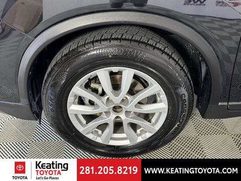 Used 2020 Nissan Rogue SV FWD image 30