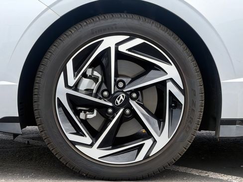 Used 2024 Hyundai Sonata SEL w/ Convenience Package image 9