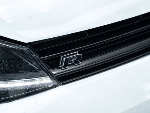 Used 2019 Volkswagen Golf R 4-Door image 11