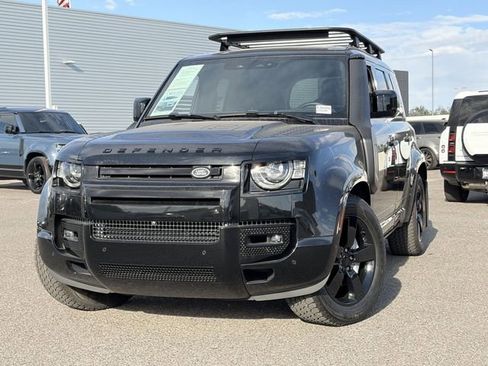 Used 2024 Land Rover Defender 110 X-Dynamic SE AWD/4WD image 3