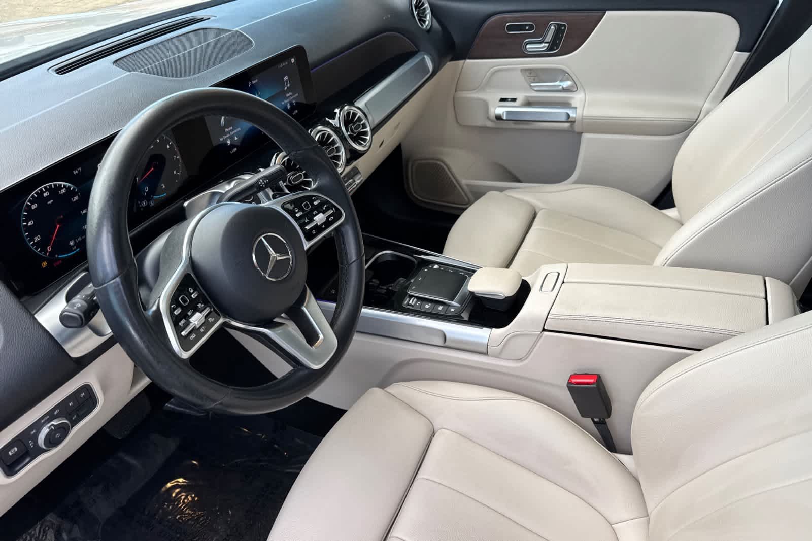 Used 2022 Mercedes-Benz GLB 250 image 11