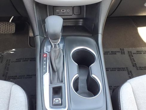 Used 2022 Chevrolet Equinox LS FWD image 22