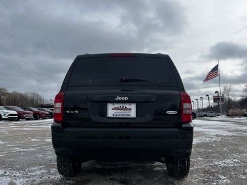 Used 2016 Jeep Patriot Latitude image 11