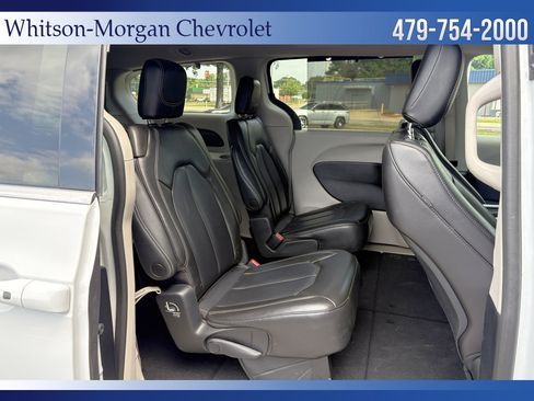 Used 2023 Chrysler Pacifica Touring-L FWD image 36