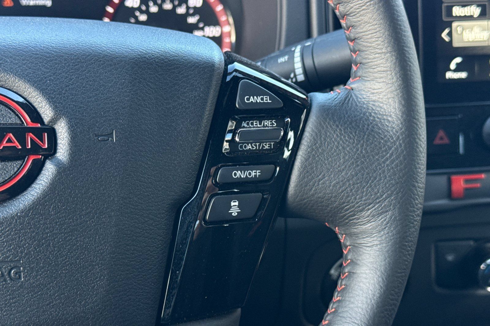 Used 2025 Nissan Frontier PRO-4X w/ Tow Package AWD/4WD image 26
