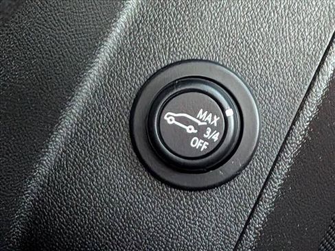 Used 2024 Chevrolet Equinox RS FWD image 14