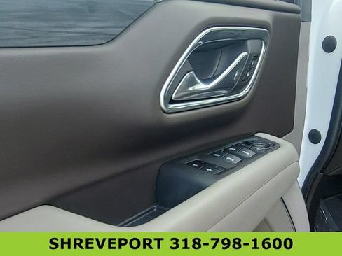 Certified 2023 GMC Yukon XL SLT w/ SLT Premium Package RWD image 24