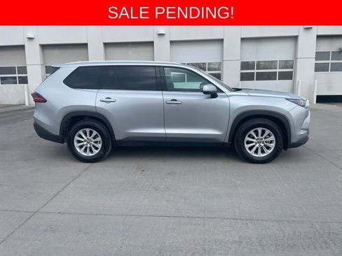 Certified 2025 Toyota Grand Highlander XLE image 6