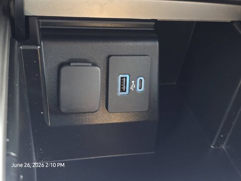 Used 2022 Ford Explorer King Ranch RWD image 30