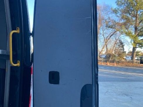 Used 2019 Mercedes-Benz Sprinter 170 image 11