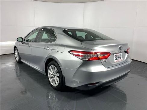 Certified 2018 Toyota Camry LE image 8