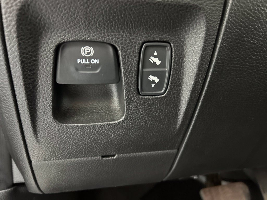 Used 2020 RAM 1500 Big Horn AWD/4WD image 13