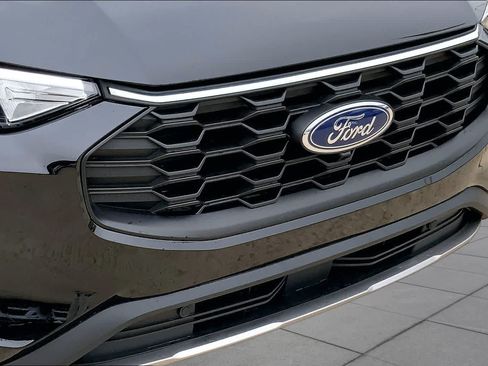Used 2025 Ford Escape Active AWD/4WD image 29