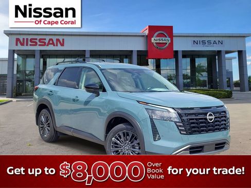 New 2026 Nissan Pathfinder SL w/ SL Premium Package (P04) AWD/4WD image 1