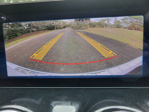 Used 2025 Mercedes-Benz GLA 250 4MATIC image 27