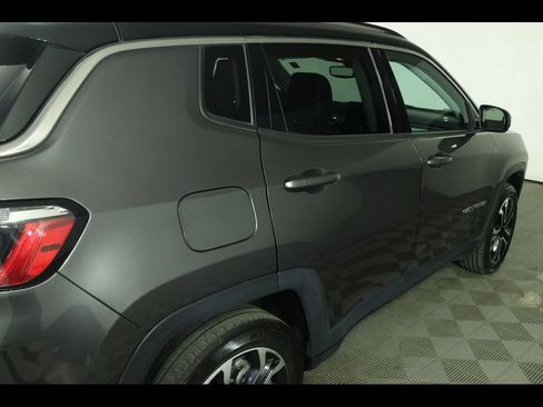 Used 2022 Jeep Compass Limited w/ Sun and Sound Group AWD/4WD image 21