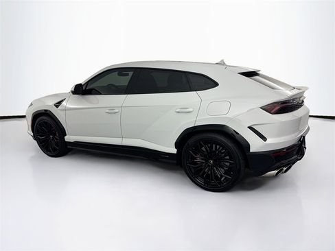 Used 2025 Lamborghini Urus SE image 7