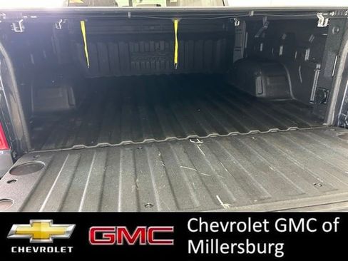 Used 2022 Chevrolet Silverado 1500 High Country w/ Technology Package AWD/4WD image 9