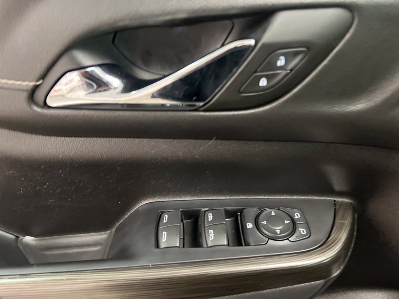 Used 2023 GMC Acadia SLT AWD/4WD image 19