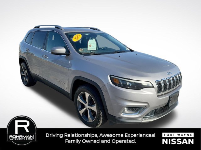 Used 2019 Jeep Cherokee Limited AWD/4WD image 5