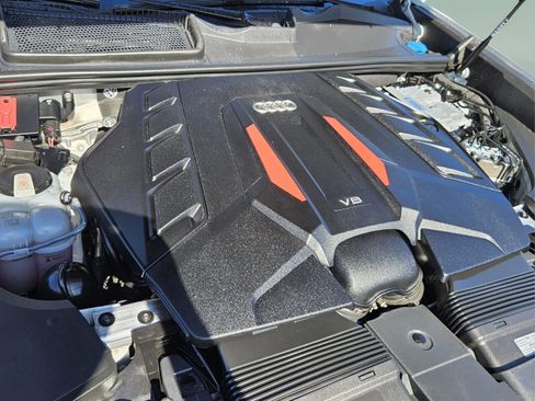 Used 2022 Audi SQ8 Prestige w/ Prestige Package image 49