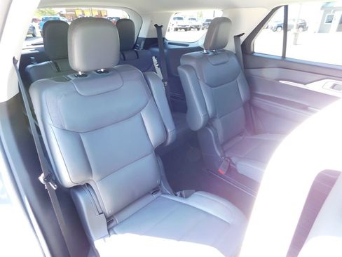 Used 2025 Ford Explorer Active w/ Active Comfort Package AWD/4WD image 22