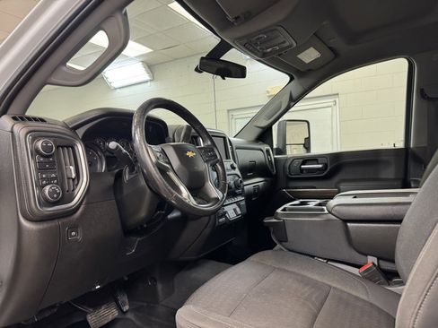 Used 2022 Chevrolet Silverado 2500 LT w/ Convenience Package image 14