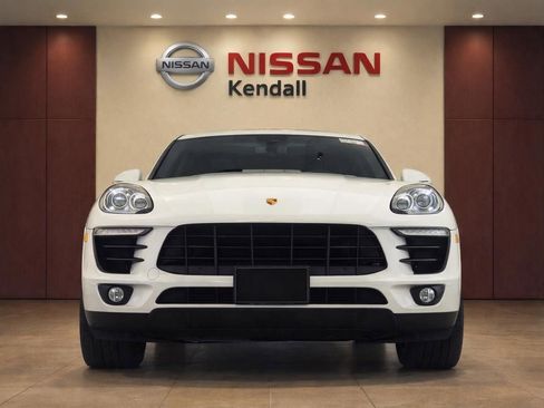 Used 2018 Porsche Macan image 5