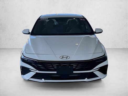 Used 2025 Hyundai Elantra SEL FWD image 7