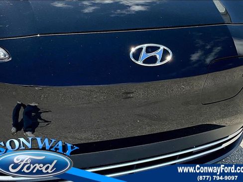 Used 2023 Hyundai Kona SE image 34