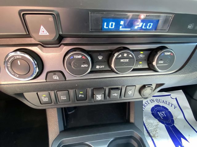 Used 2022 Toyota Tacoma TRD Sport w/ Technology Package AWD/4WD image 19