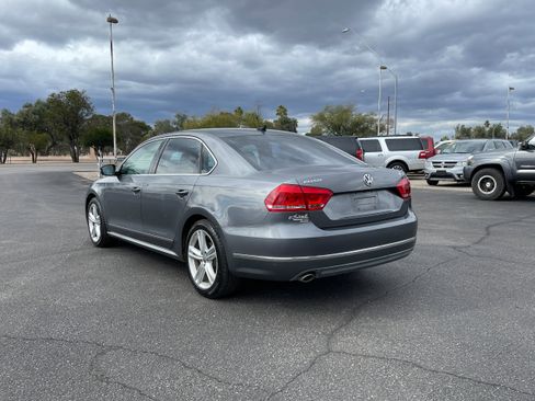 Used 2013 Volkswagen Passat TDI SEL Premium image 3