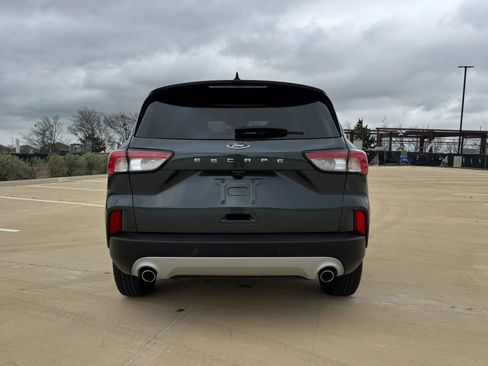 Used 2022 Ford Escape SEL w/ Technology Package FWD image 5