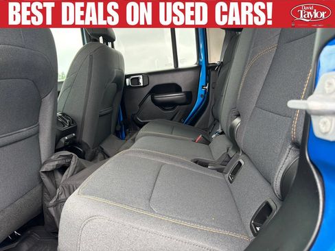 Used 2025 Jeep Gladiator Sport AWD/4WD image 21