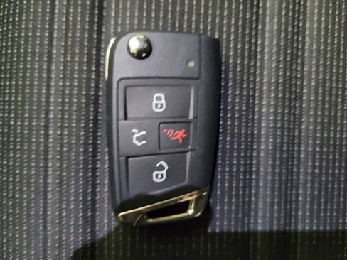 Used 2022 Volkswagen Tiguan S FWD image 32