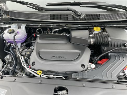 New 2026 Chrysler Pacifica Select image 25