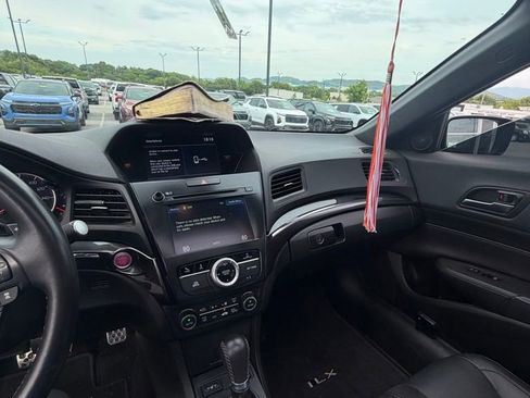 Used 2019 Acura ILX FWD image 11