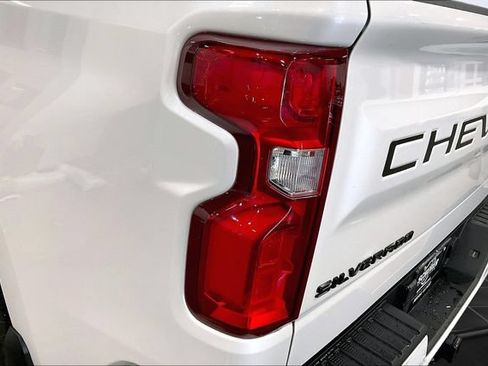 Used 2024 Chevrolet Silverado 1500 High Country w/ Technology Package AWD/4WD image 32