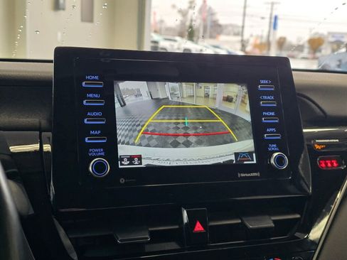 Used 2024 Toyota Camry SE image 30