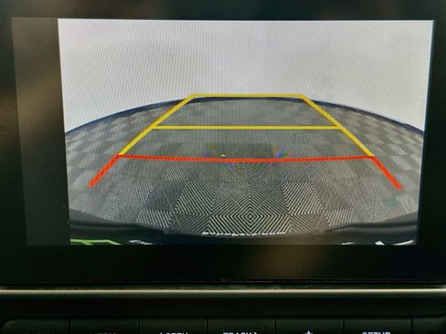 Used 2025 Hyundai Venue SEL FWD image 23